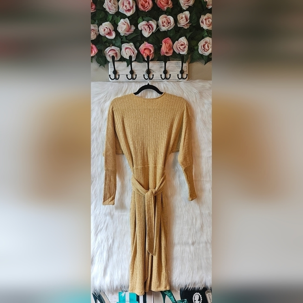 Shelley Klassen Goldenrod Knit Sweater Dress - Picture 4 of 12
